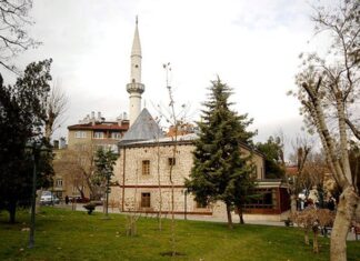 The City of Ojfen and Its Origins